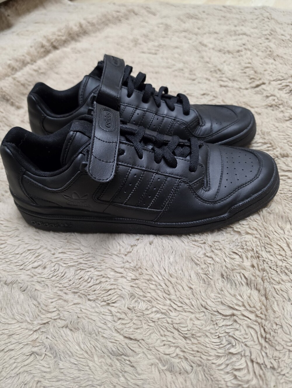Classic Low-Top Adidas Forum Low Triple Black, Men's Size 12